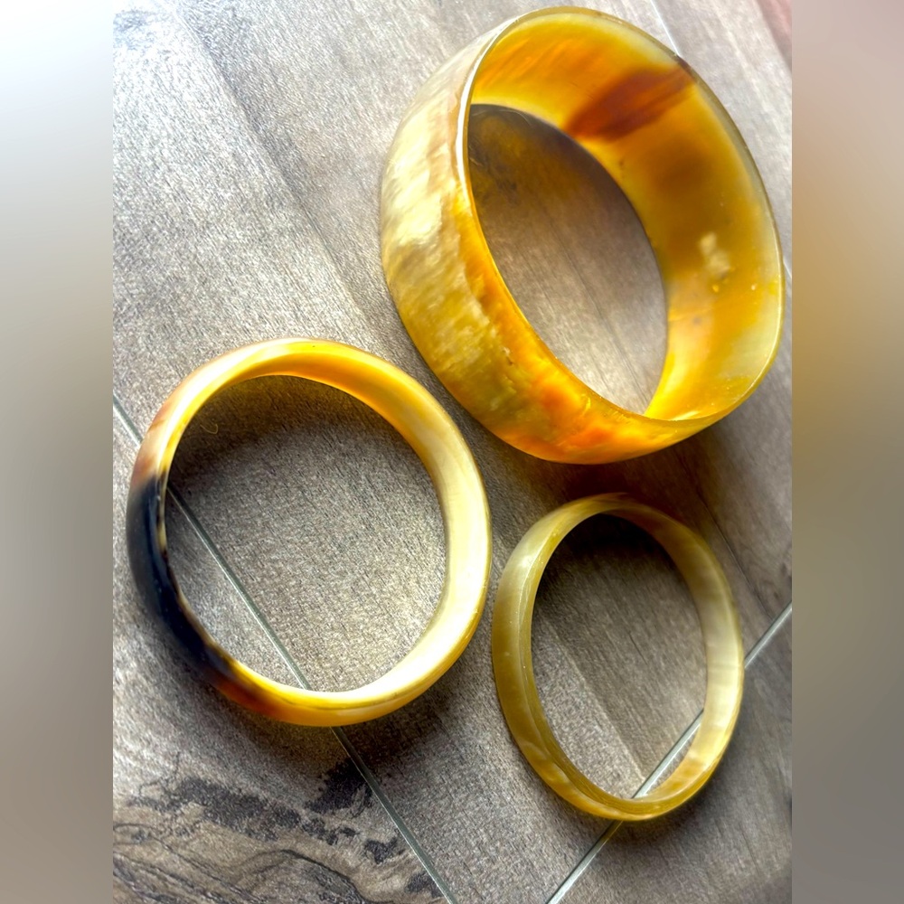 ✨FREE ADD ON✨ Set of Three Brown and Tan Animal Tusk Bangles - Picture 2 of 3